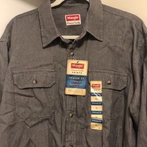 Wrangler Relaxed Fit Long Sleeve Button Down Shirt- NWT